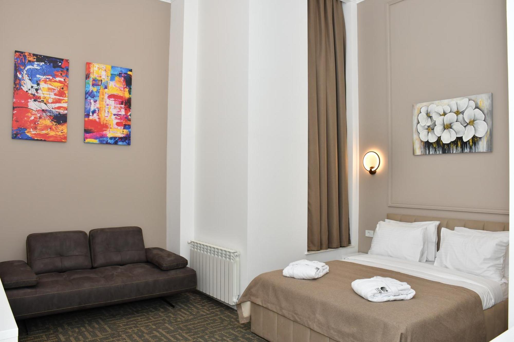 Callisto Hotel Baky Esterno foto