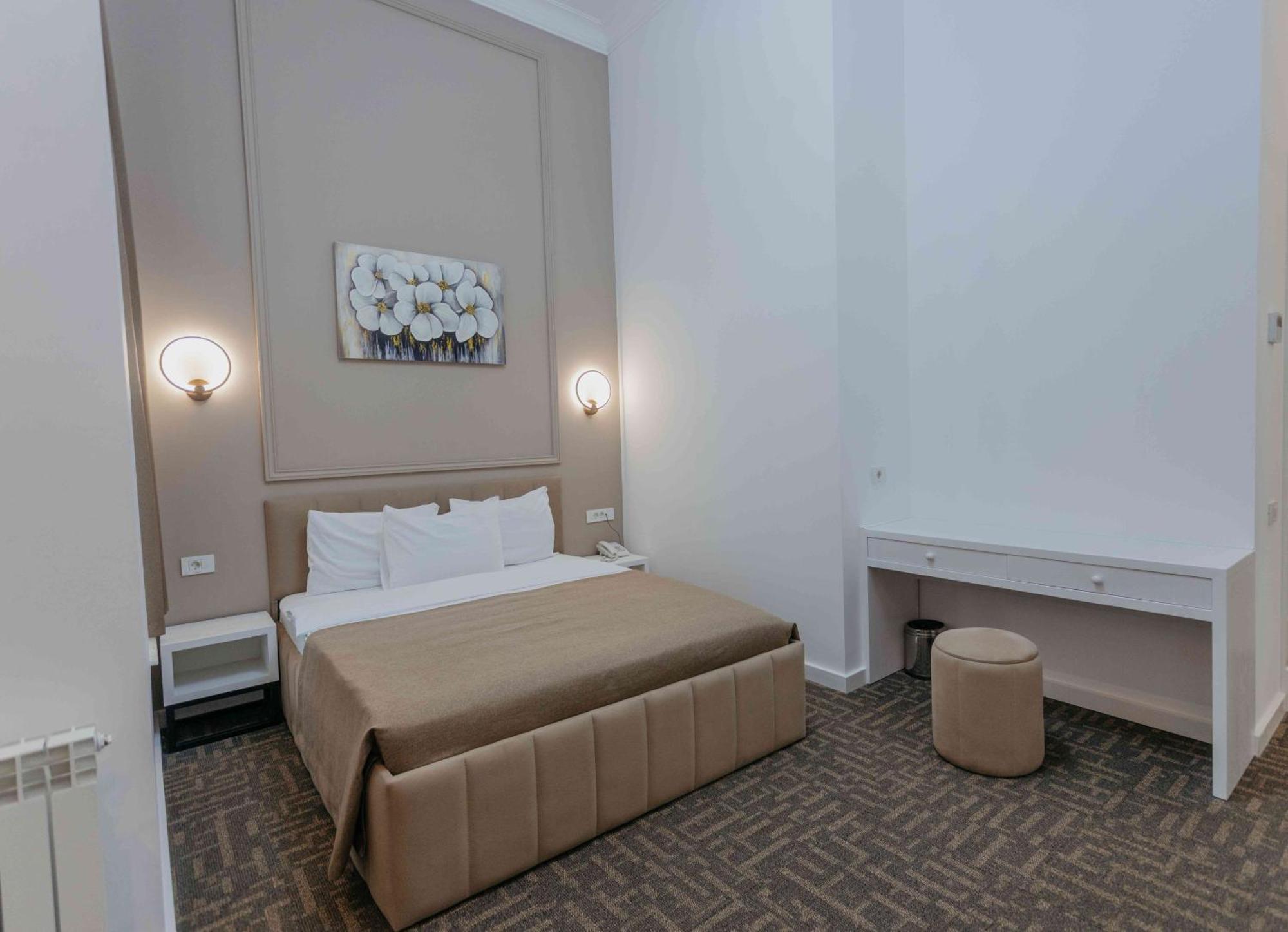 Callisto Hotel Baky Esterno foto