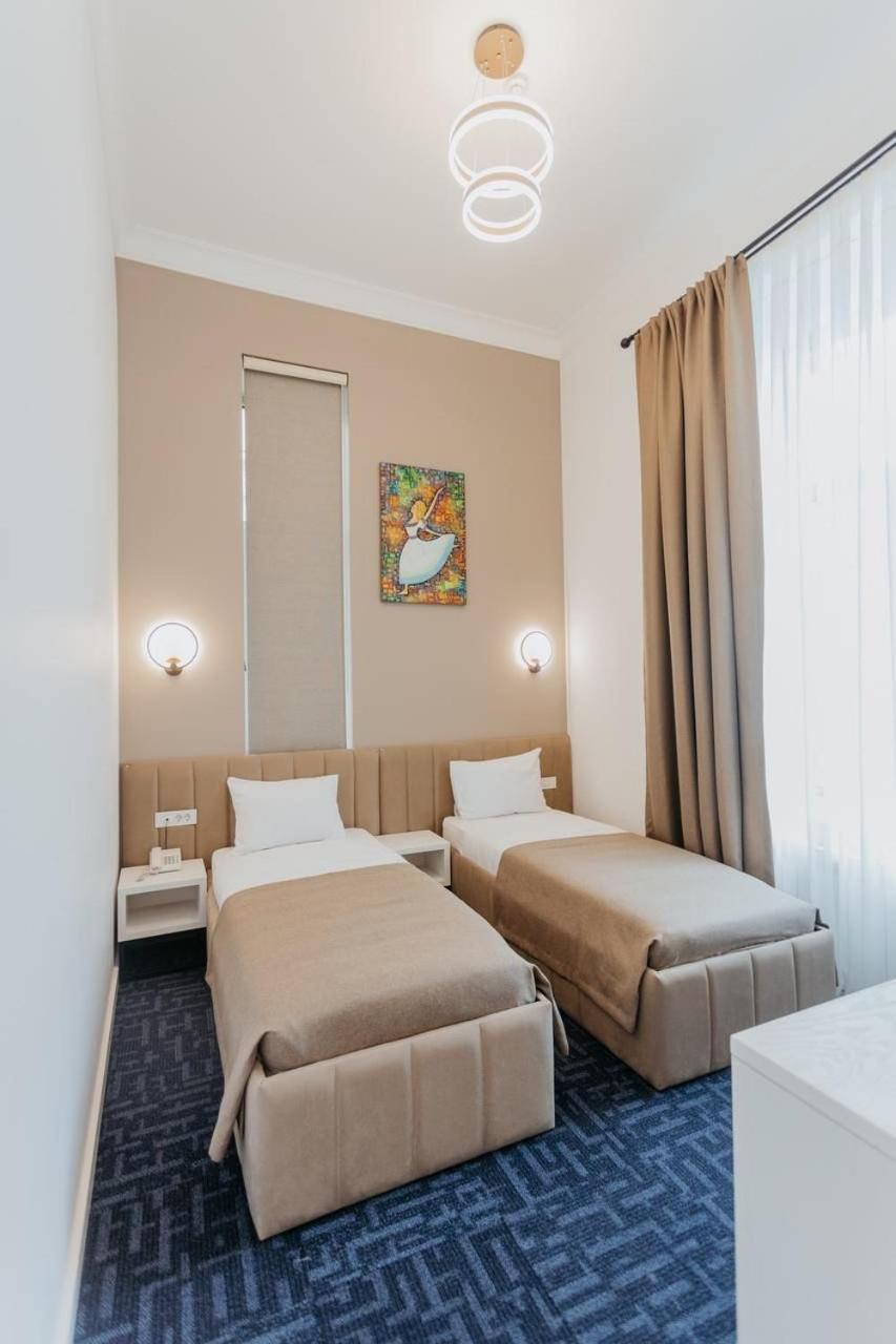 Callisto Hotel Baky Esterno foto