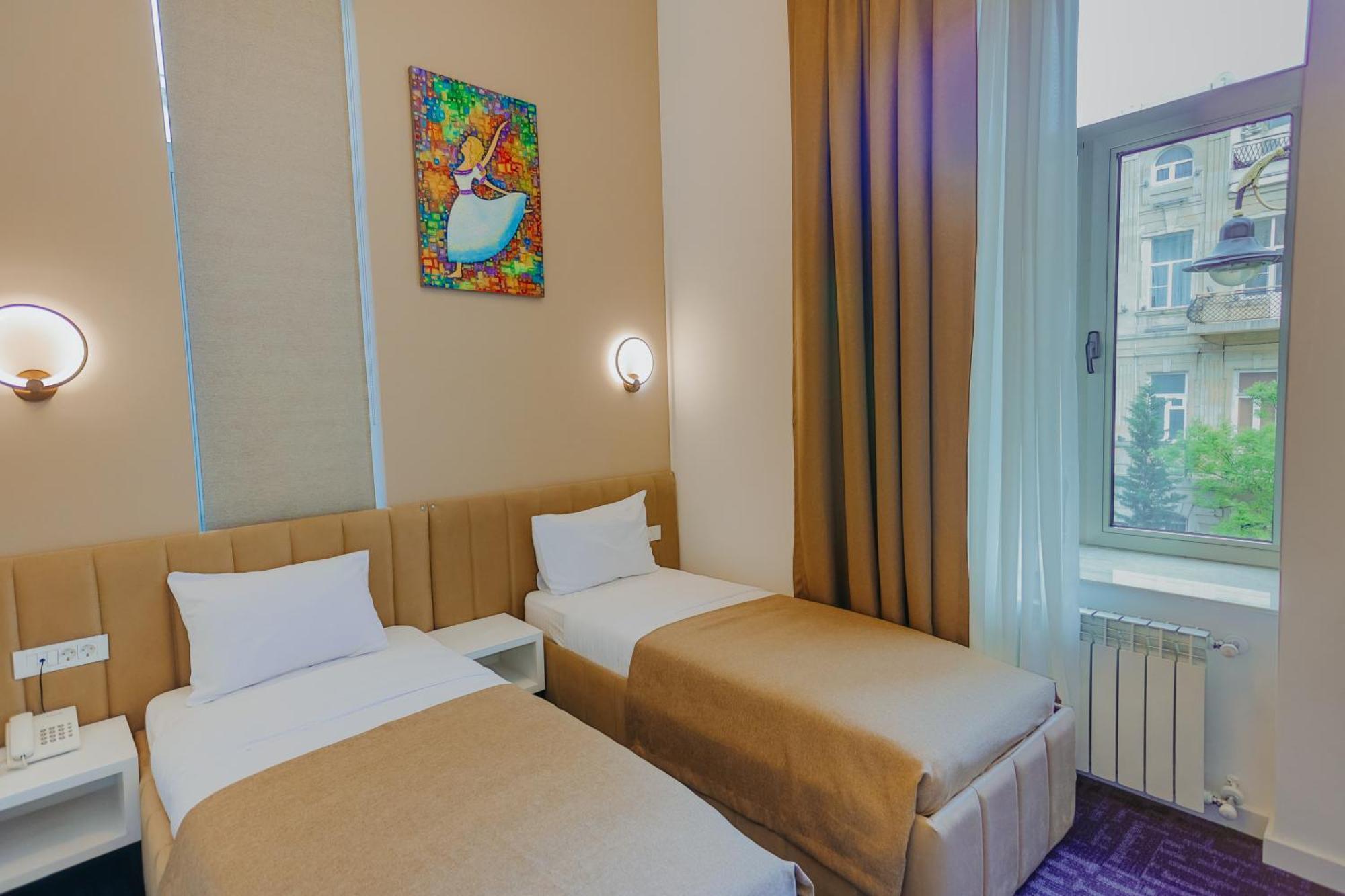 Callisto Hotel Baky Esterno foto